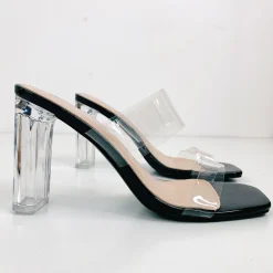 Sandalia vinilo tacón