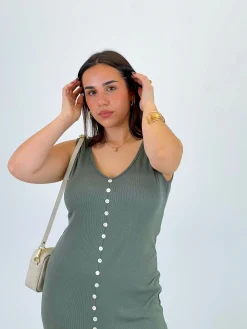 Vestido canalé botones